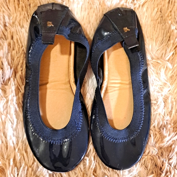 Yosi Samra Samara Navy Blue Patent Leather Flats Size 7